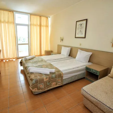 Room In Guest Room Pensión *